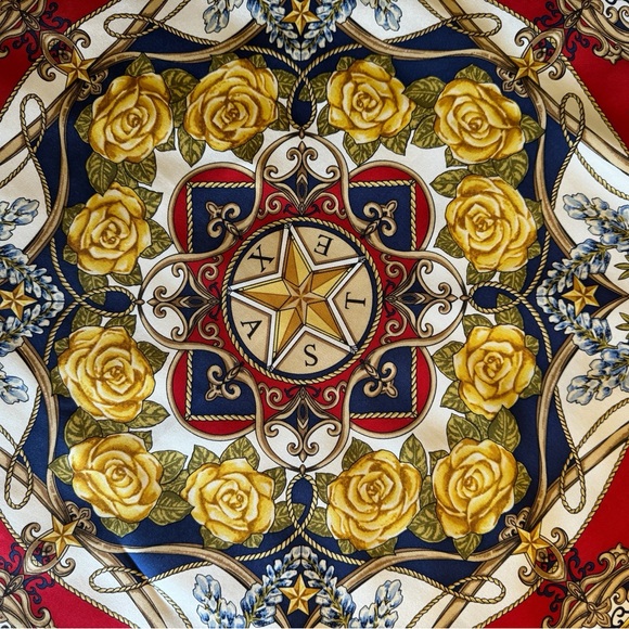 TEXAS SILK SCARF YELLOW ROSE OF TEXAS - Picture 3 of 6
